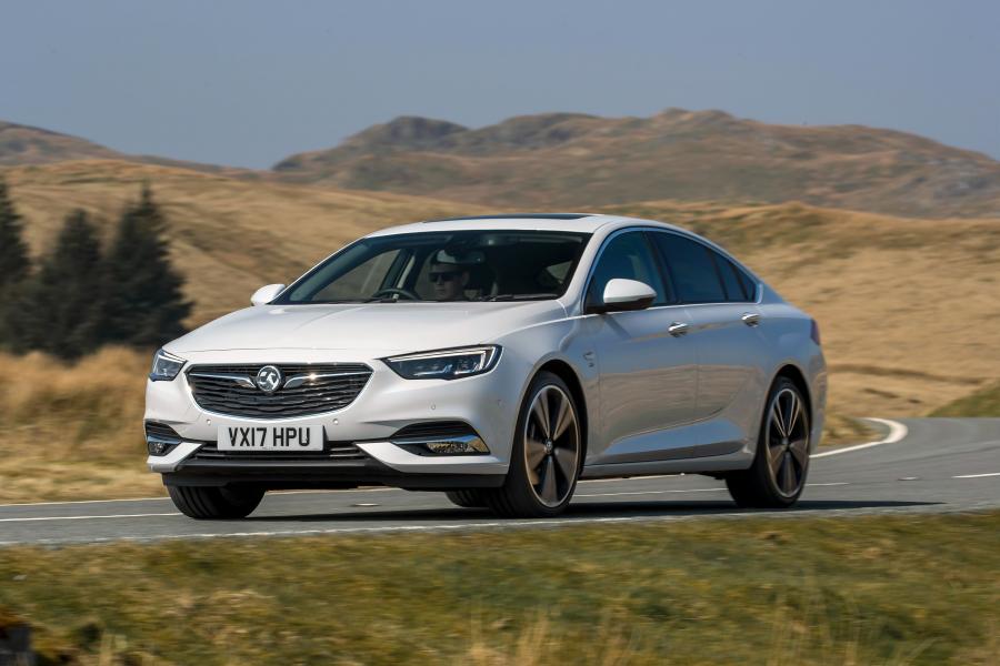  Vauxhall Insignia Grand Sport Turbo 4x4 2017 года  (фото 1 из 41)